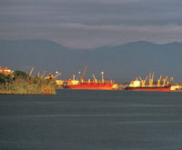 Buenaventura, fundada por Pascual de Andagoya y don Juan de Ladrilleros en la isla Cascajal, es en la actualidad el puerto comercial ms importante sobre la costa Pacfica colombiana.