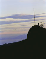 Los altos picos montaosos paramunos son los ms adecuados para la instalacin estratgica de sistemas de comunicacin.