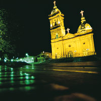 Durante los siglos coloniales, la arquitectura espaola se adapt a las condiciones del mundo americano, donde cre nuevos estilos y formas. Iglesia de Timan.