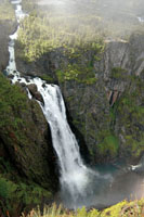 Los países del norte de Europa presentan impresionantes caídas de agua. Cascada Kjosfossen, Noruega.