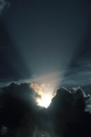 Las condiciones de lluvia, temperatura, humedad, viento, nubosidad e insolacin, son las variables que caracterizan el lima