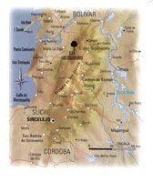 La serrana tiene una longitud aproximada de 110 km y su eje corre paralelo al litoral en el sector comprendido entre el golfo de Morrosquillo y la baha de Barbacoas