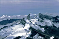 Picos nevados Simons, Coln y Bolivar.